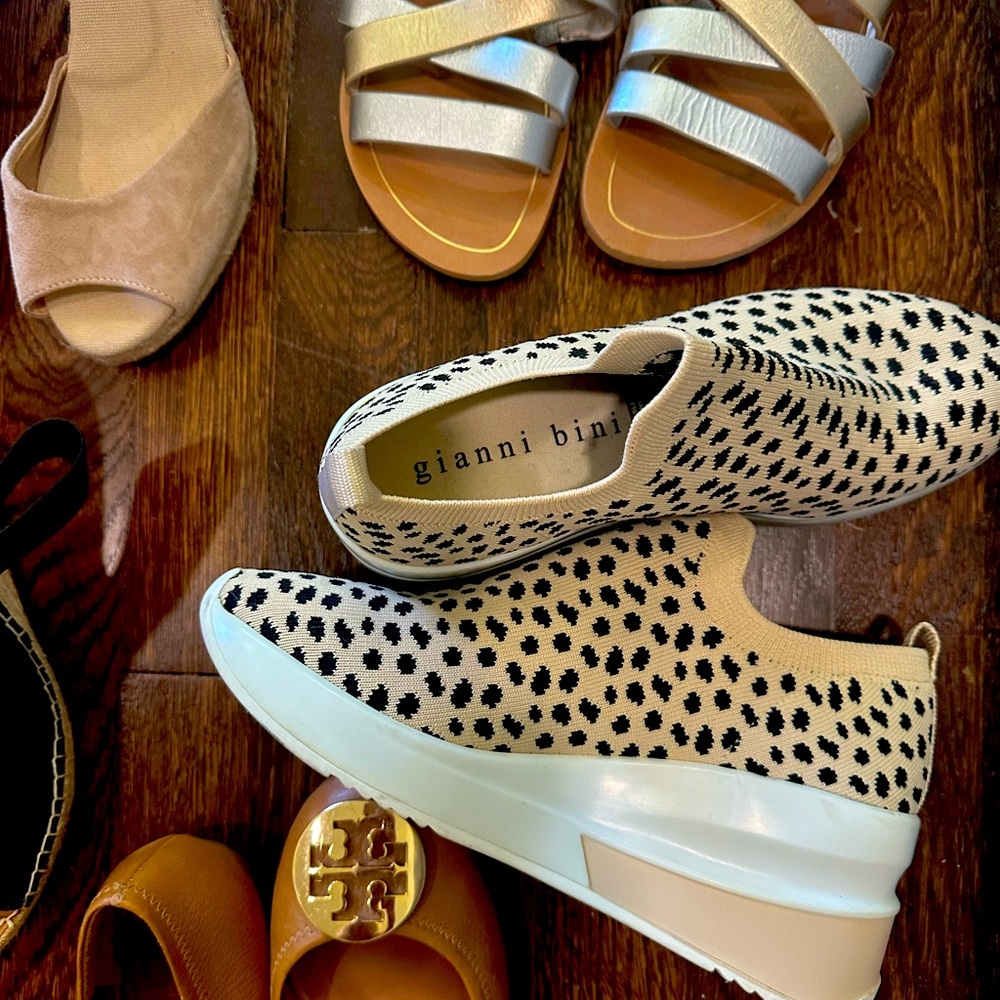 Tory Burch Gianna Bini and others!!!!! Size 8